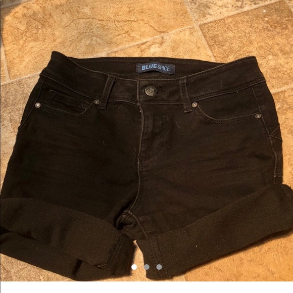 BLACK SHORTS - Picture 1 of 3